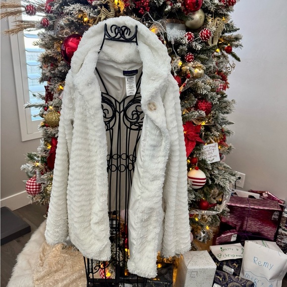 Girls Patagoniania Pelage jacket size 14 - Picture 1 of 8